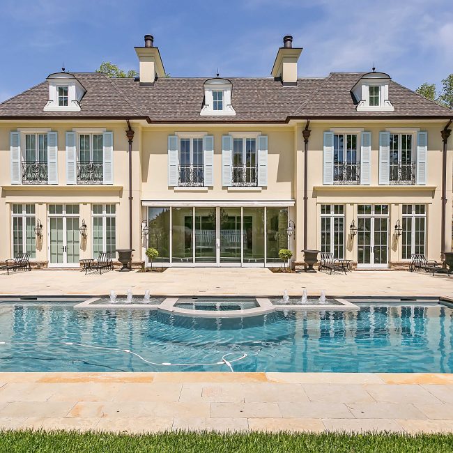 luxury homes for sale in mississauga