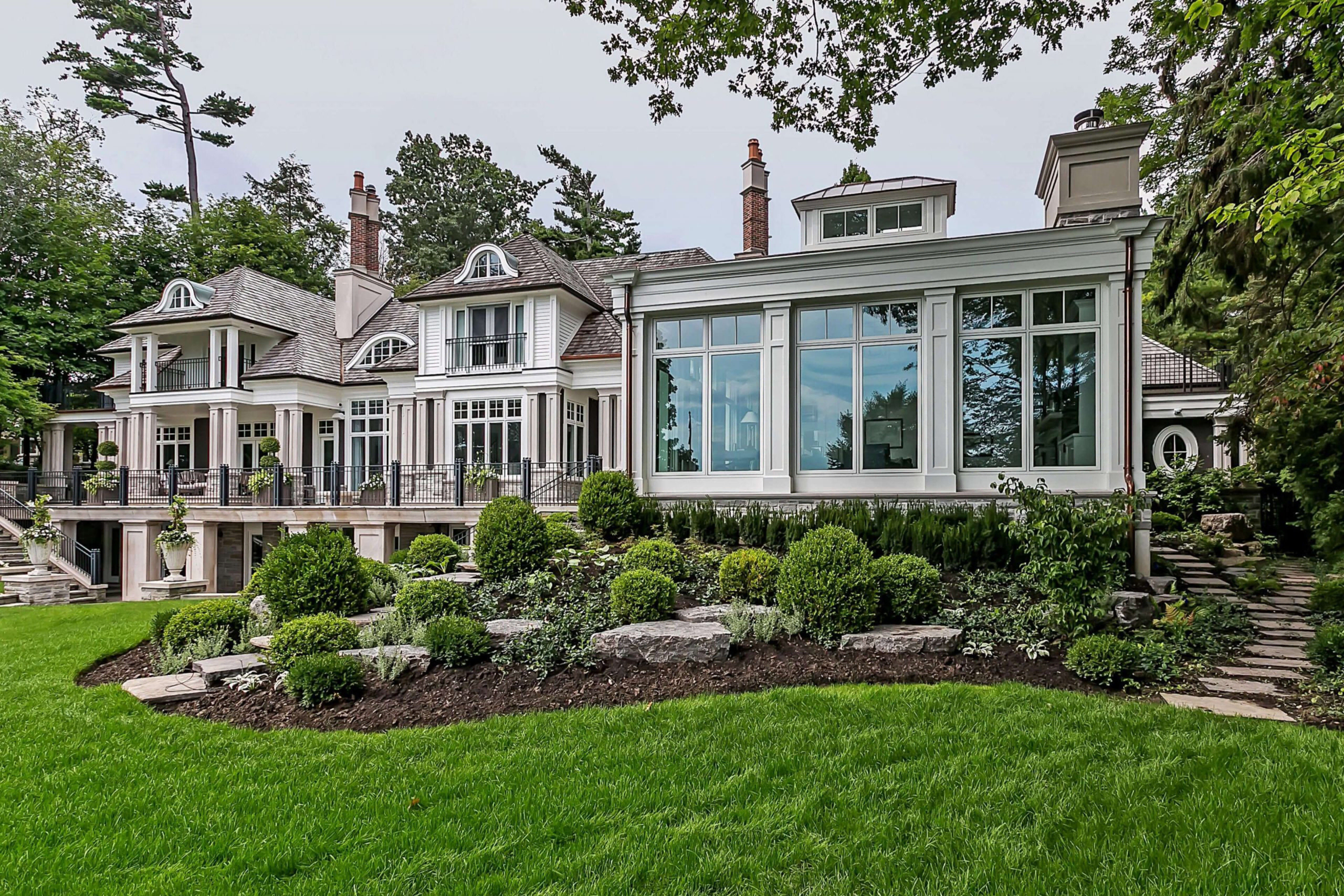 chatsworth luxury homes